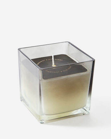 Bergamot & Oud Scented Medium Candle