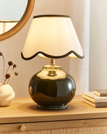 Hattie Scallop Table Lamp