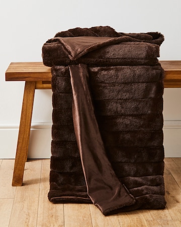 Large Ribbed Faux Fur Throw - Chocolate