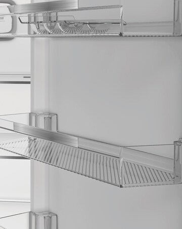 Hotpoint HPK26402XP4UK 70/30 Fridge Freezer with EvenFlow - Silver