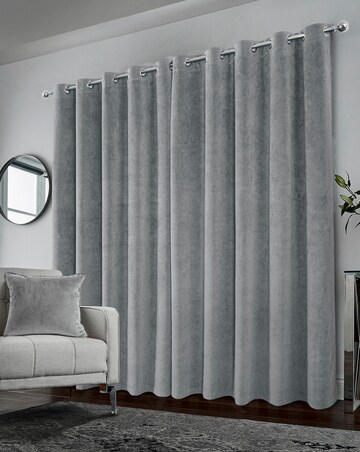Hampton 100% Blackout Eyelet Velvet Curtain