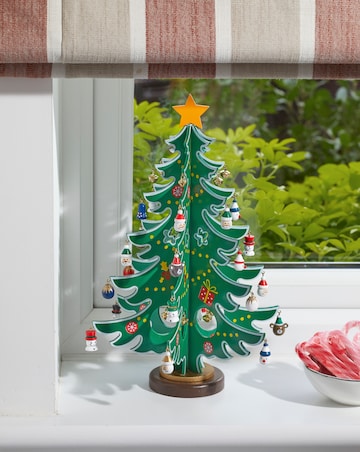 Three Kings Traditional Christmas DecoTree