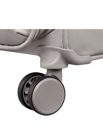 IT Luggage Lustrous Luxe Medium Suitcase