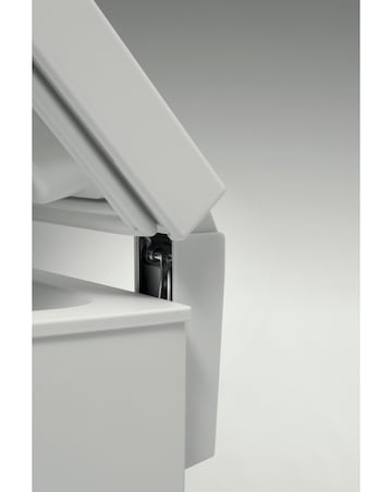 Indesit OS2A 100 2 UK 2 Chest Freezer White + Install