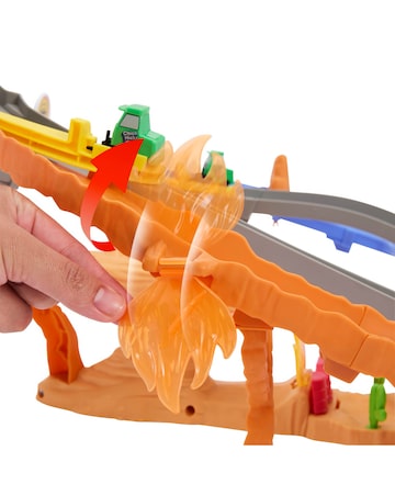 Disney & Pixar Cars Radiator Springs Race & Rescue Playset