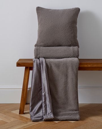 Bobble Fleece Throw - Grey