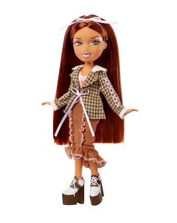 Bratz Stylin Fashion Doll - Yasmin