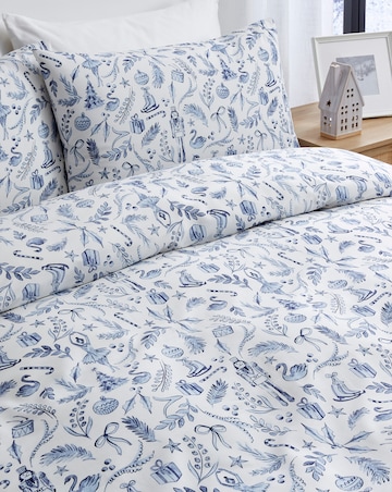 Festive Vintage Toile Duvet Cover Set