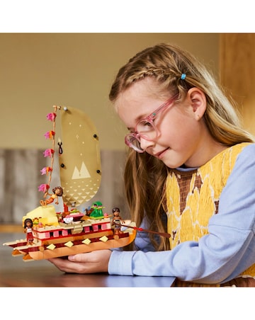LEGO Disney Princess Moana's Adventure Canoe Set 43270