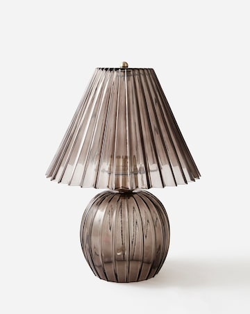 Sara Scalloped Glass Table Lamp