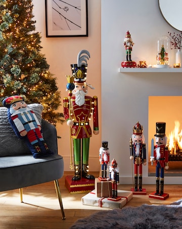 Christmas Nutcrackers - Set of 2