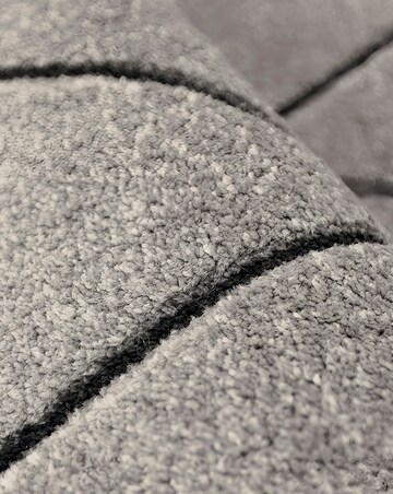 Sara Carved Triangle Rug