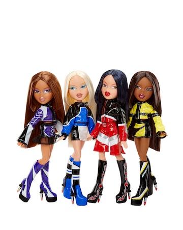 Bratz Scorchin Fashion Doll - Cloe