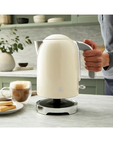 Swan Solace Kitchen Set, 1.7L Kettle, and 930W 2 Slice Toaster - Cream