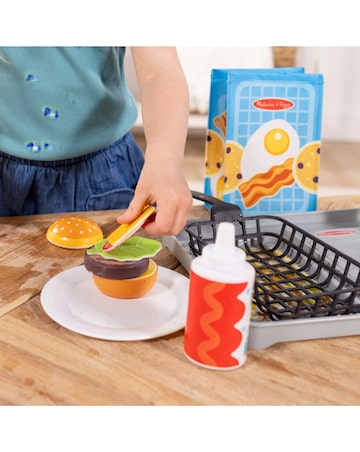 Melissa & Doug Flip & Fry Grill Play Set with Colour Changing Water
