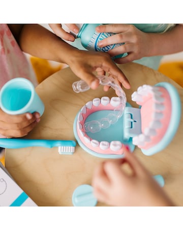 Melissa & Doug Super Smile Dentist Play Set