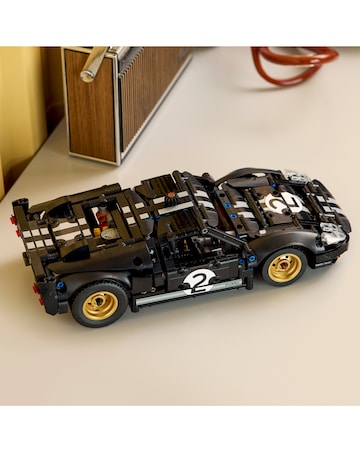 LEGO Technic 1966 Ford GT40 MKII Race Car