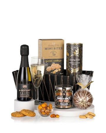 Virginia Hayward - Jolly Christmas Treats - Gift Hamper