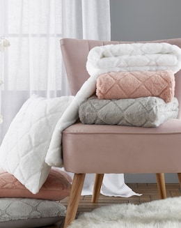 Catherine Lansfield  Cosy Diamond Throw