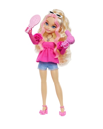 Barbie Dream Besties Malibu Barbie Doll and Accessories