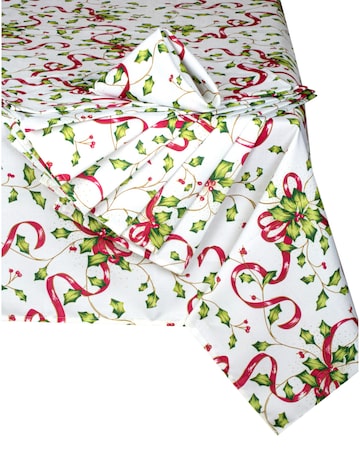 Waterside 9 Piece Holly Tablecloth & Napkin Set