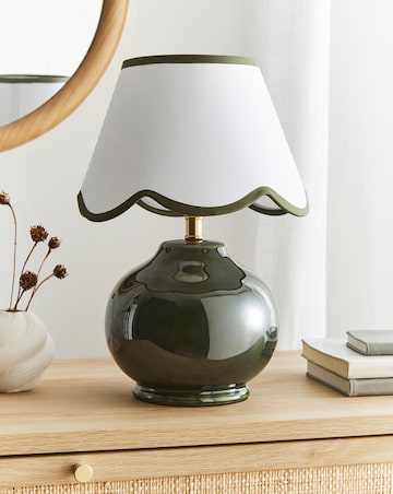 Hattie Scallop Table Lamp