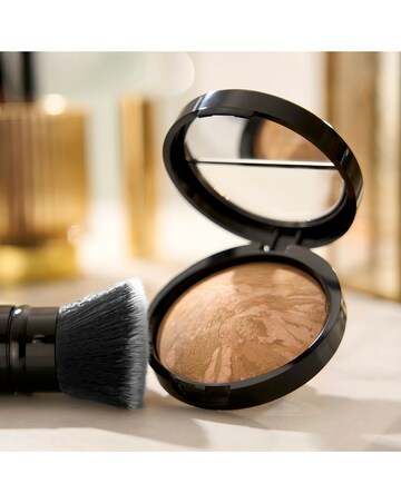 Laura Geller Baked Balance-n-Glow Illuminating Foundation - Fair