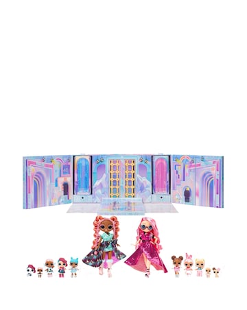 L.O.L. Surprise OMG Fashion Show Mega Runway Playset
