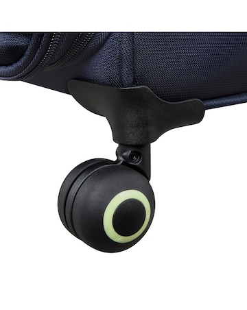 IT Luggage Circulator Medium Suitcase