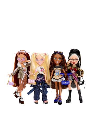 Bratz Stylin Fashion Doll - Cloe