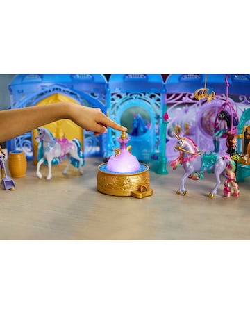 Unicorn Academy Playset Starglow Fountain & Stable