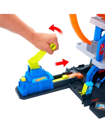 Hot Wheels City Mega Loop Garage