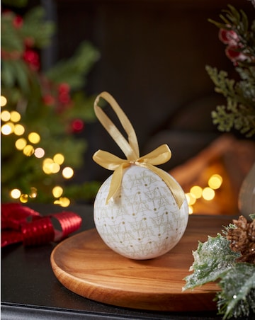 Three Kings Snowflake Baubles - Set of 14