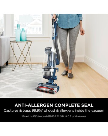 Shark Stratos Pro Pet Anti-Hair Wrap Plus Anti-Odour XL Upright Vacuum