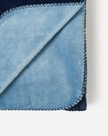 Two-Toned Fleece Throw with Stitched Edges