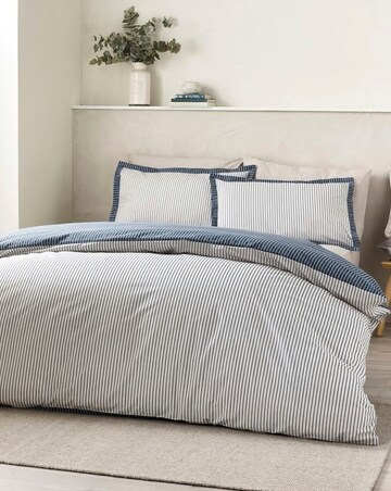 Catherine Lansfield Oxford Pinstripe Duvet Cover Set