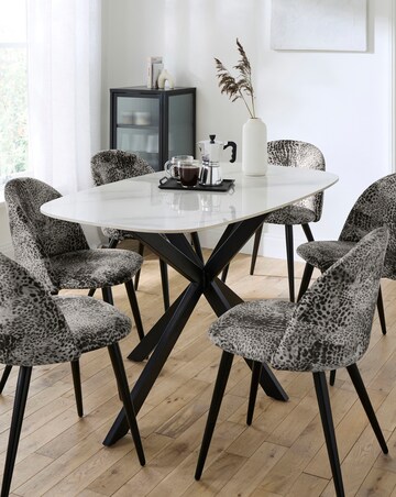 Brock Dining Table with 6 Savannah Chairs