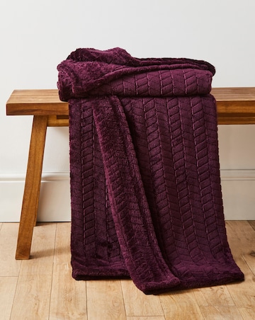 Embossed Jacquard Fleece Throw - Plum