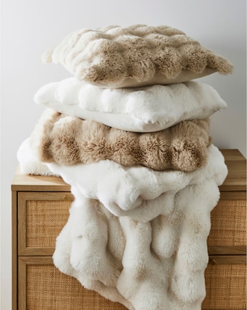 Bubble Faux Fur Throw - Ivory