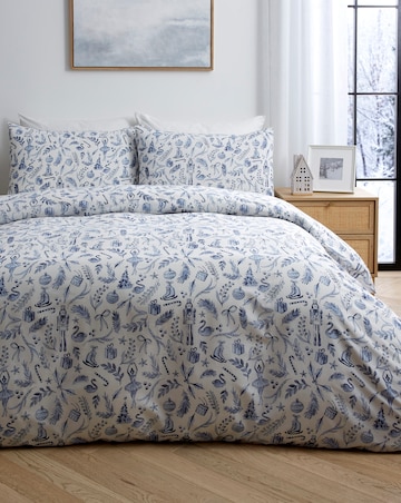 Festive Vintage Toile Duvet Cover Set
