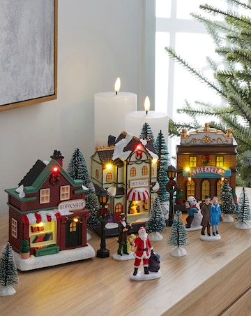 17 Piece Christmas Street Scene