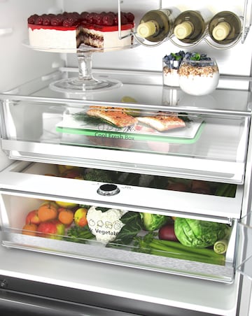 Hisense RF632N4WIE Fridge Freezer - Stainless Steel E Rated