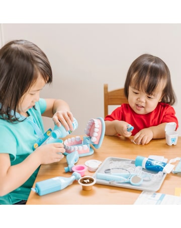 Melissa & Doug Super Smile Dentist Play Set
