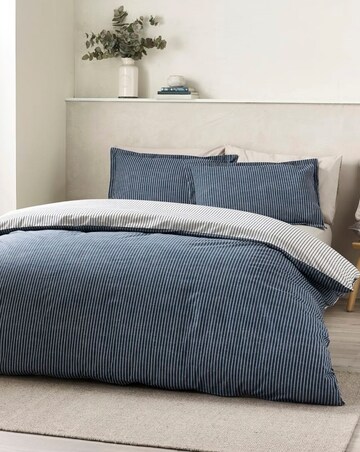 Catherine Lansfield Oxford Pinstripe Duvet Cover Set