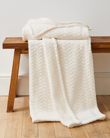 Embossed Jacquard Fleece Throw - Cream