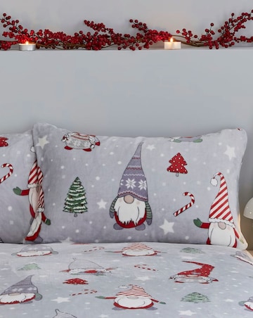Catherine Lansfield Christmas Festive Gonk Fleece Duvet Set