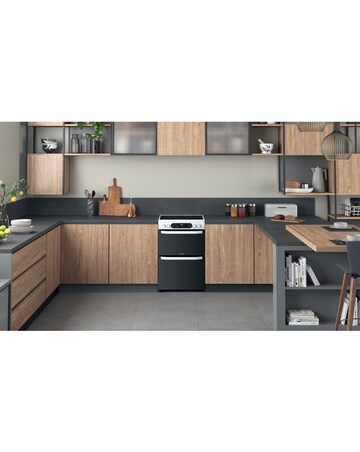Hotpoint HDM67V9CMW/UK 60cm Electric Double Cooker + Installation