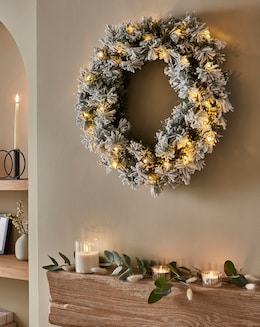 Aspen Pre-Lit Wreath