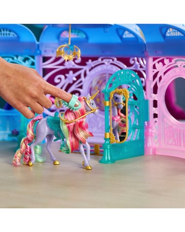 Unicorn Academy Playset Starglow Fountain & Stable