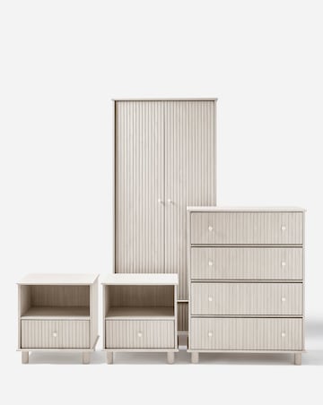 Julipa Latimer 4 Piece Bedroom Package